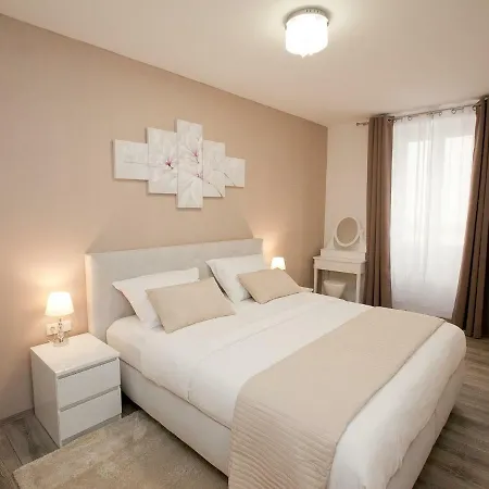 アパート Michela Central Apartment *